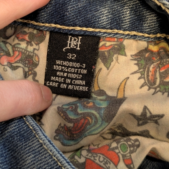 Ed Hardy Y2K Baggy Multi Tattoo Cropped Jeans Heart Dragon Tiger Snake Koi Sz 32 - Picture 7 of 14